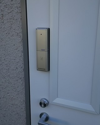 玄関ドアに後付けで電子錠を設置しました。（長野県）サムネイル
