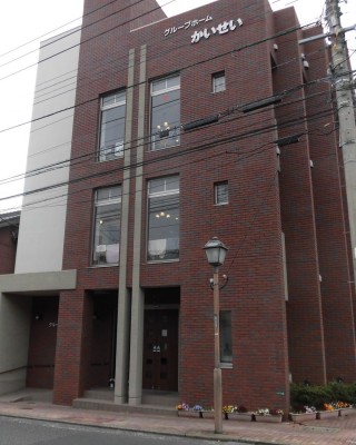 施設の入口の扉にオートロック電子錠を設置しました。（福岡県北九州市）サムネイル