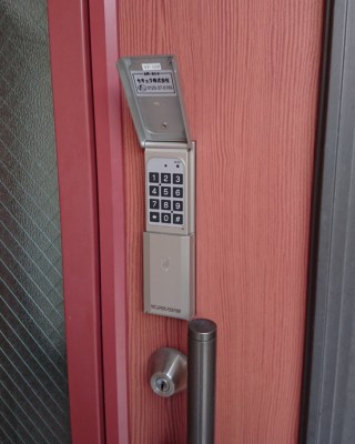 戸建て玄関扉に電子錠を設置しました。（広島県）サムネイル