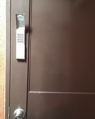 テナント物件入口の扉に電子錠を設置しました。（神奈川県横浜市）サムネイル