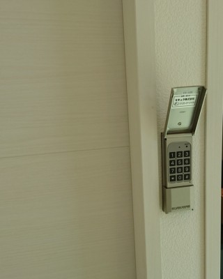 住宅展示場に電子錠を設置しました。（福岡県北九州市）サムネイル
