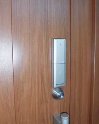 戸建て玄関扉に電子錠を設置しました。（福岡県福岡市）サムネイル