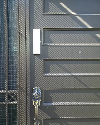 戸建て 玄関扉にオートロック電子錠を設置しました。（神奈川県）サムネイル