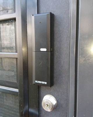 戸建住宅の勝手口にオートロック電子錠を設置しました。（福岡県）サムネイル