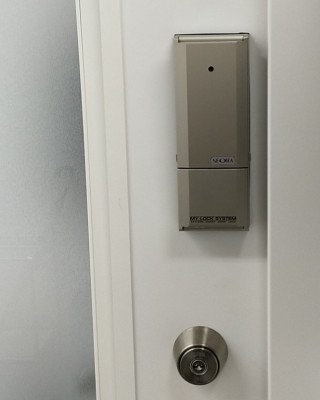 オフィスの入口にオートロック電子錠を設置しました。（東京都千代田区）サムネイル