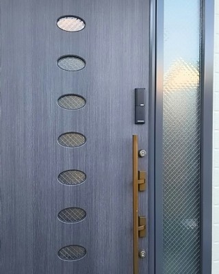 戸建ての玄関扉に後付けで電子錠を設置しました。（神奈川県横浜市）サムネイル