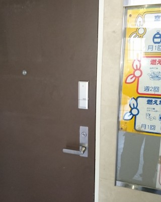 クリニックの通用口にオートロック電子錠を設置しました。（福岡県福岡市）サムネイル