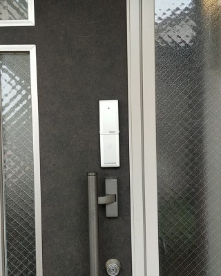 玄関扉に後付けで電子錠を設置しました。（東京都）サムネイル