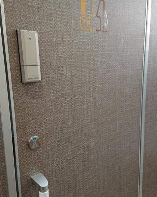 コンビニエンスストアのトイレの入口に電子錠を設置しました。（東京都中央区）サムネイル